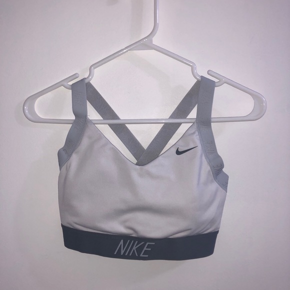 Nike Women's Pro Indy Logo Back Bra - Picture 1 of 4